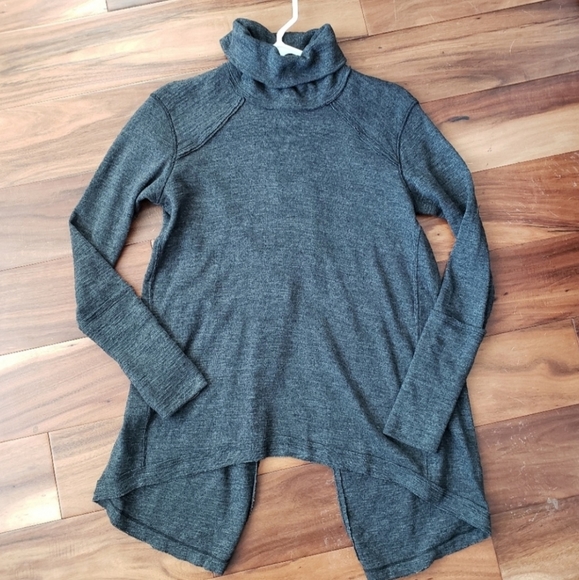 Free People Split Back Turtleneck - Picture 4 of 6